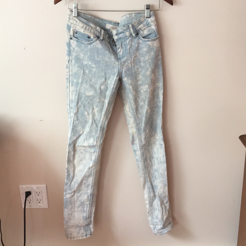 Light Acid wash Jeans